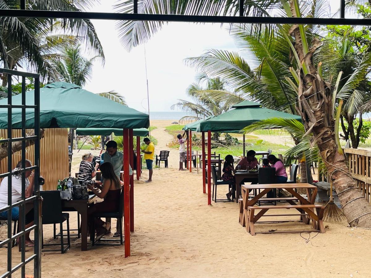 Sea Beach Resort نيجومبو المظهر الخارجي الصورة